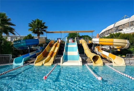 OEM waterpark speeltuin zwembad apparatuur glasvezel waterglijbaan te koop