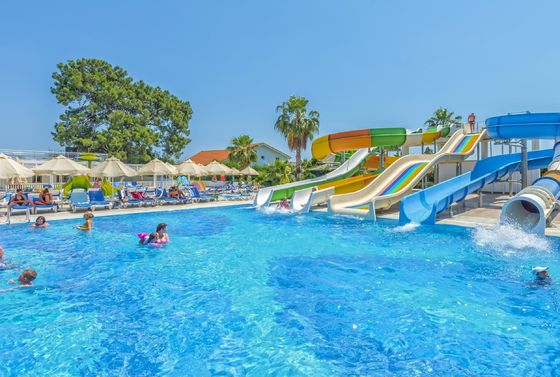 Goede prijs. ODM Buitenwaterpark Vermaak Game Rides Glasvezel Waterglijbaan voor kinderen online