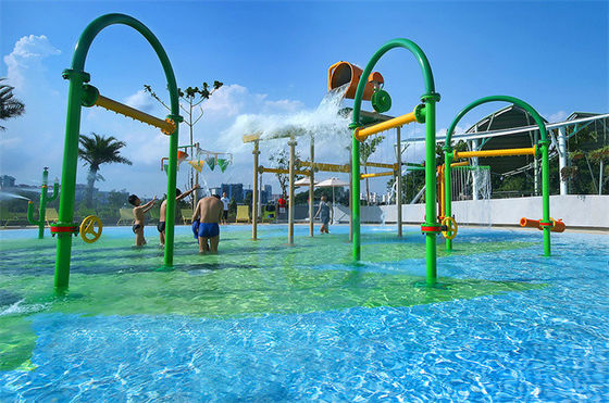 Park van de commerciële en Huis het Openluchtnevel, regelmatige de stoomwaterval van de Plonsstreek