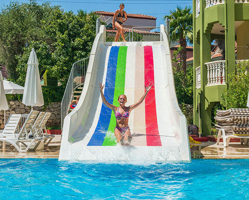 Goede prijs. Commerciële Privé van de de Glasvezelfamilie van de Waterdia Brede het Waterdia 1.8m Hoogte online