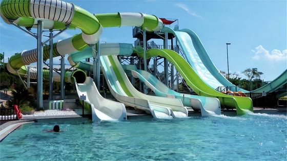 OEM Glasvezel zwembad glijbaan Buiten water pretparken Spelersets Rijden