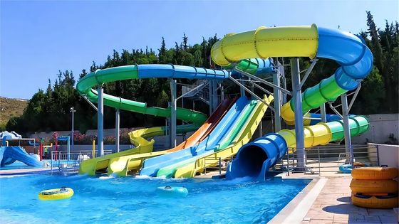 ODM Outdoor Water Attract Park zwembad Accessoires Glasvezel glijbaan voor volwassenen