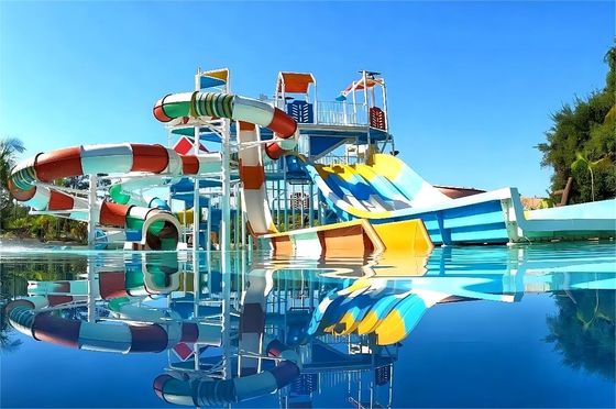 Warm gedompeld gegalvaniseerd staal waterpark glijbaan anti roest voor kinderen