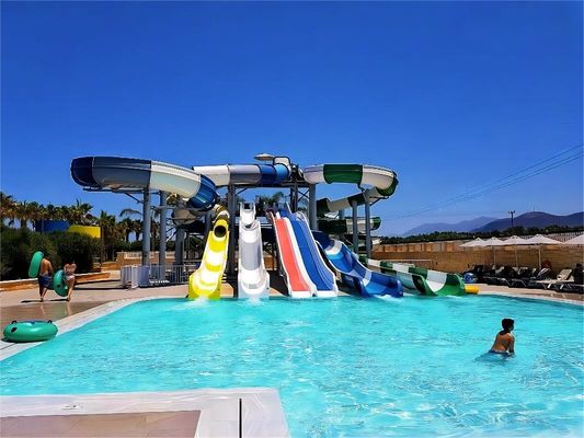 Goede prijs. ODM Waterplezierpark Rides Faciliteiten Zwembad Glasvezelslide voor kinderen online