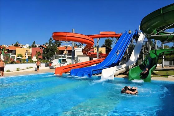 Overgrond zwembad Glasvezel glijbaan Waterplezier voor kinderen