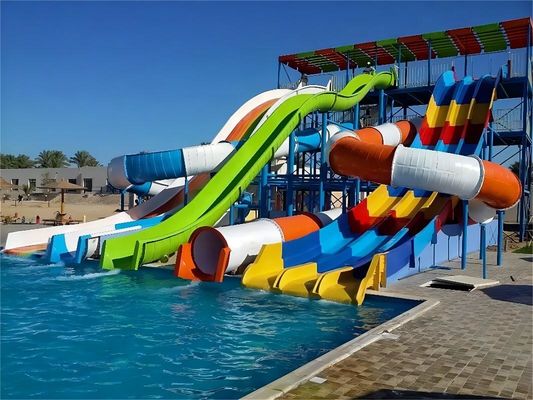 1 Mensen spelen waterpark glijspellen apparatuur glasvezel water glij set