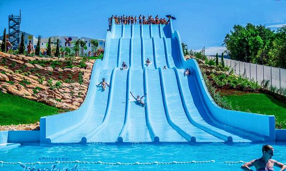 Outdoor waterpark zwembad speelgoed set amusement apparatuur speel glijbaan