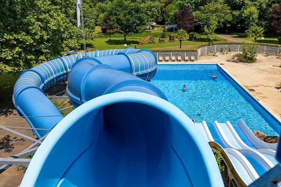 Kinderen Indoor speeltuin Zwemspel zwembad Water speelapparatuur Aqua Tube Custom Slides For Kids