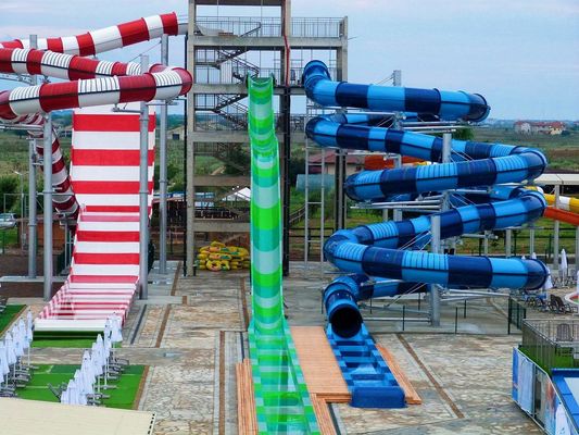 Vermaakpark Speelgoed Equipment Residentieel zwembad Accessoires Glijbaan Voor Kinderen