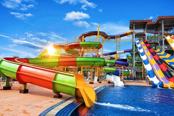 Waterpark Waterplezier Glasvezel zwembroek zwembad Grote glasvezel glijbanen Attractie