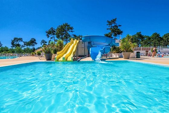 Goede prijs. Waterpark Kinderspeelapparatuur Glasvezel glijbaan Voor zwembad Hoogte 5-12 m online