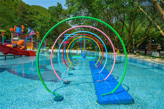 Goede prijs. Waterpark Water Splash Pad Buitenwater speeltuin Amusement Equipment Rainbow Water Spray Loops online