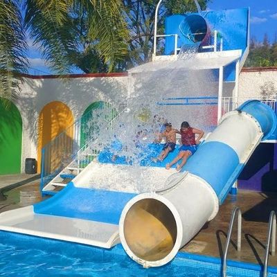 Watervermaak Sproeipark Kinderen zwembad Glasvezel waterglijbaan