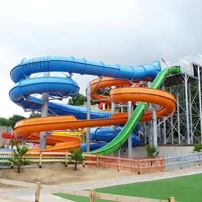 Op maat gemaakte glasvezel waterglijbaan voor waterparken, buiten waterparkuitrusting, spannend voor commercieel gebruik, perfect voor zwembaden, parken, families, anti-ultraviolet.