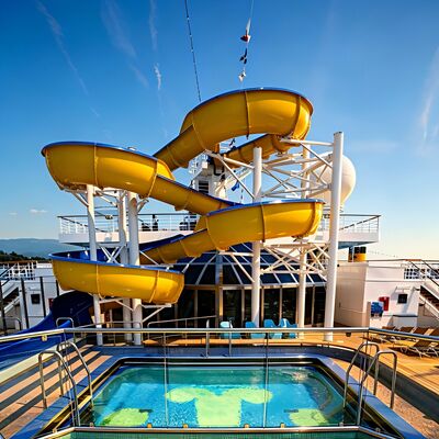 kwaliteit Outdoor Water Park Slides Spiral Fiberglass Aque Park Equipment For Commercial Swimming Pool Wholesale Fabriek