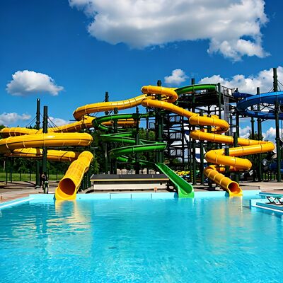 Commerciële glasvezel waterglijbanen aangepaste spiraal glijbanen voor waterparken Resorts Hotels met ROHS