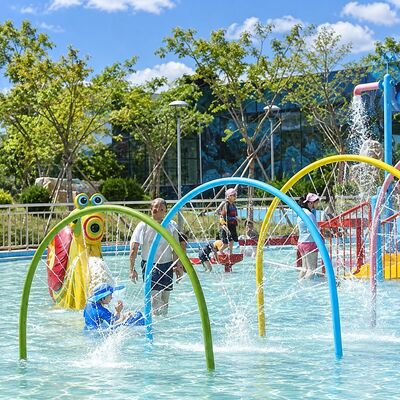 Goede prijs. Kleurrijke sproeieruitrusting voor waterspeeltuinen met boog- en ringontwerpen voor kinderbadjes online
